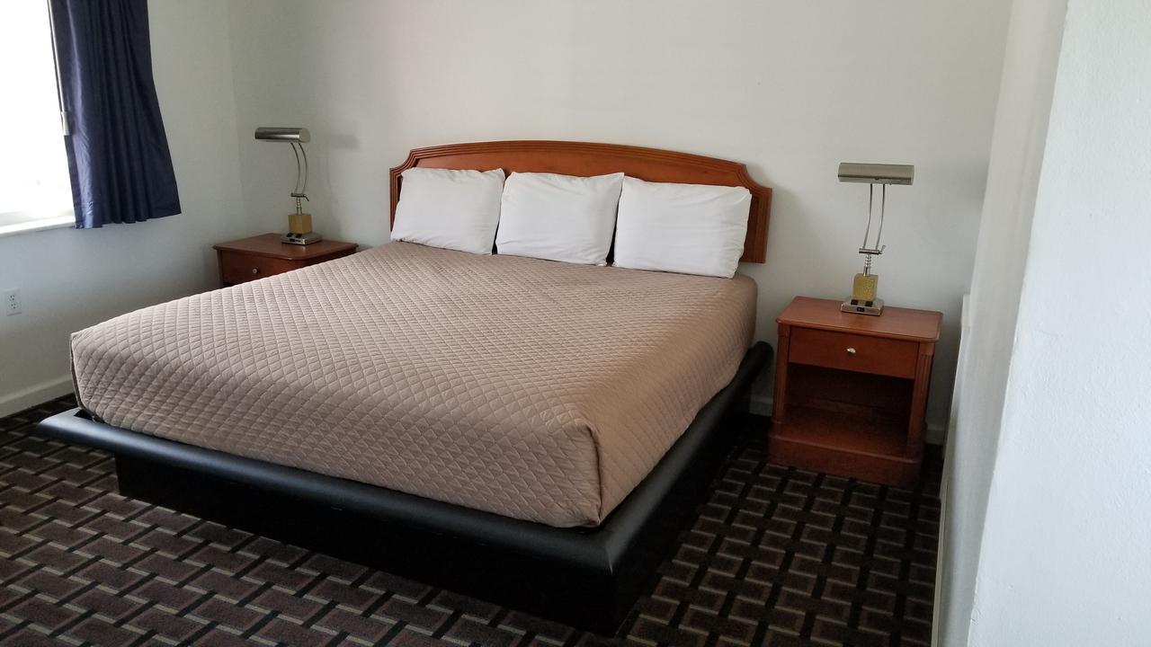 Budget Inn Breezewood Εξωτερικό φωτογραφία