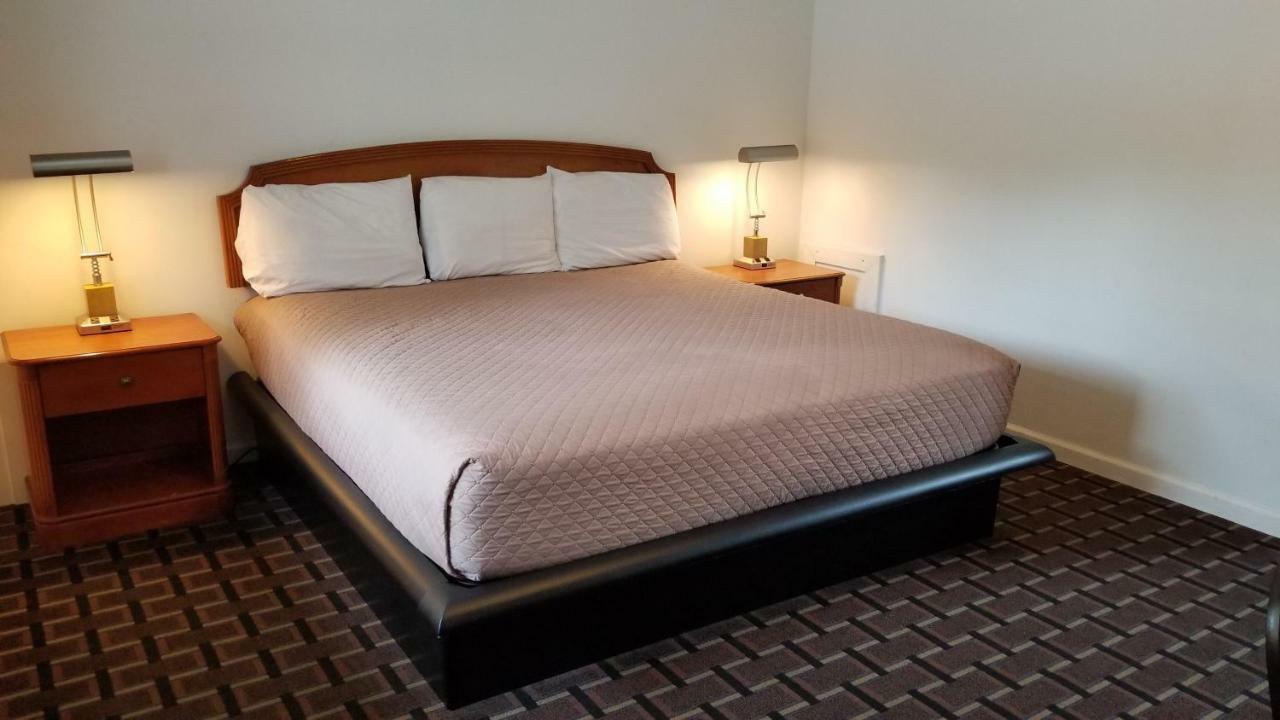 Budget Inn Breezewood Εξωτερικό φωτογραφία